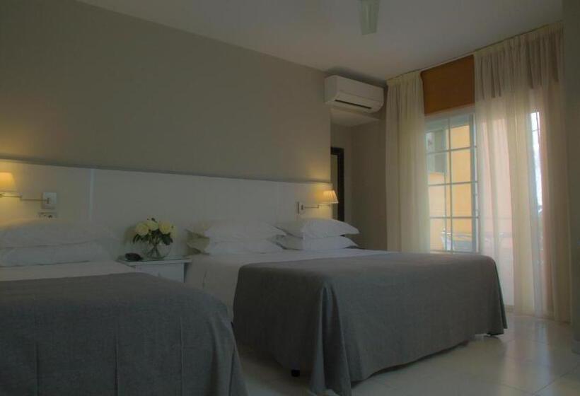 اتاق استاندارد سه نفره, Ancora Sanxenxo