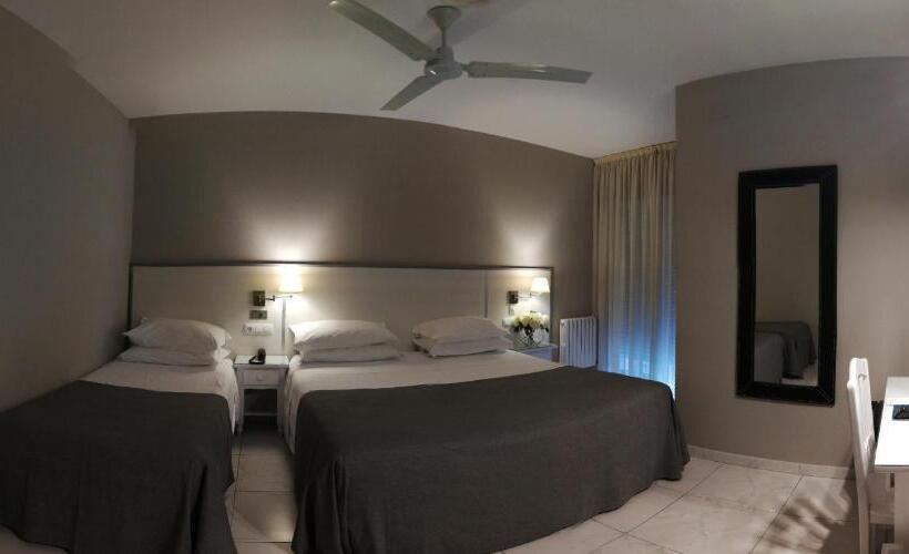 标准三人间, Ancora Sanxenxo