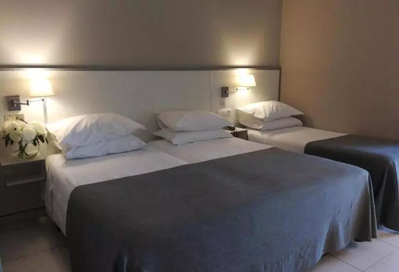 اتاق استاندارد سه نفره, Ancora Sanxenxo