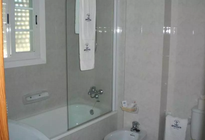 اتاق استاندارد با بالکن, Ancora Sanxenxo