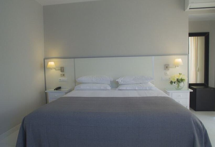 基本间, Ancora Sanxenxo