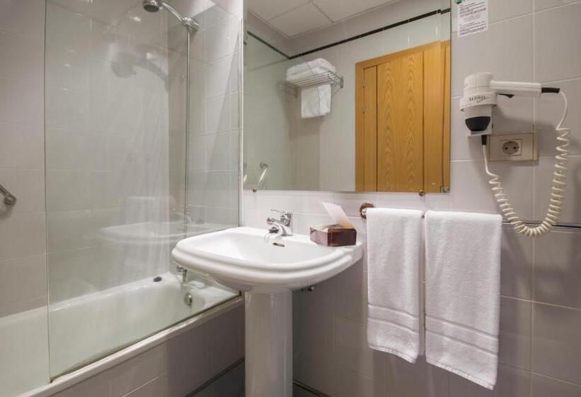 이코노미 룸, Auditorio Santiago & Spa