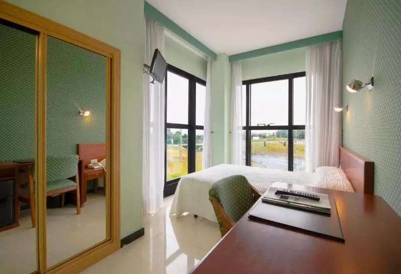 Economy-huone, Auditorio Santiago & Spa