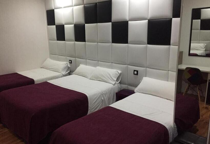 חדר סטנדרט לשלושה, Es Urbanos N Avenida De España