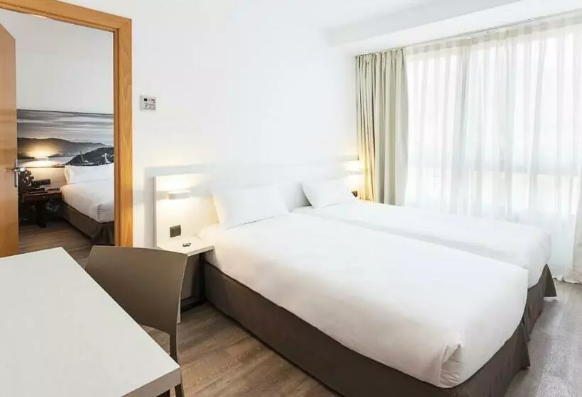 اتاق خانوادگی, B&b Hotel Vigo