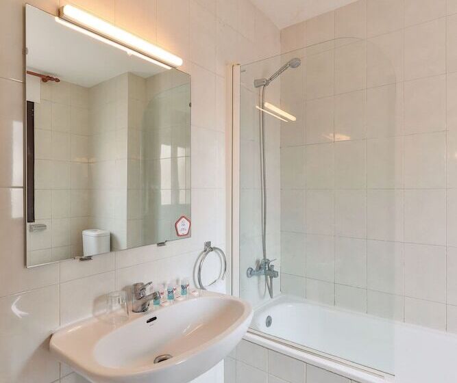 اتاق استاندارد چهار تخته, Can Peixan