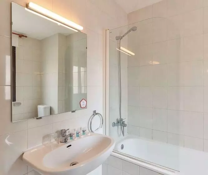 Dört Kişilik Standart Oda, Can Peixan