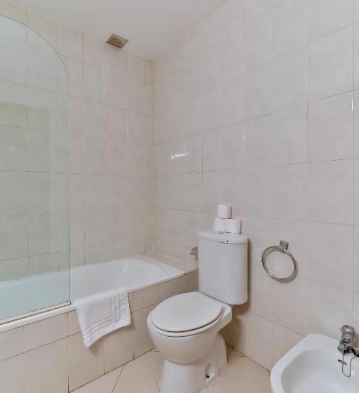 اتاق استاندارد چهار تخته, Can Peixan