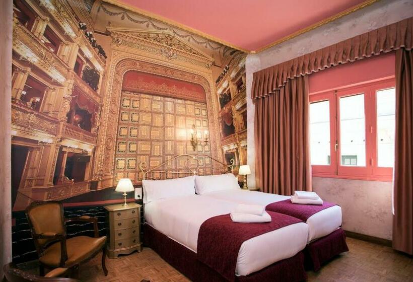 اتاق استاندارد, Casual Del Teatro Madrid