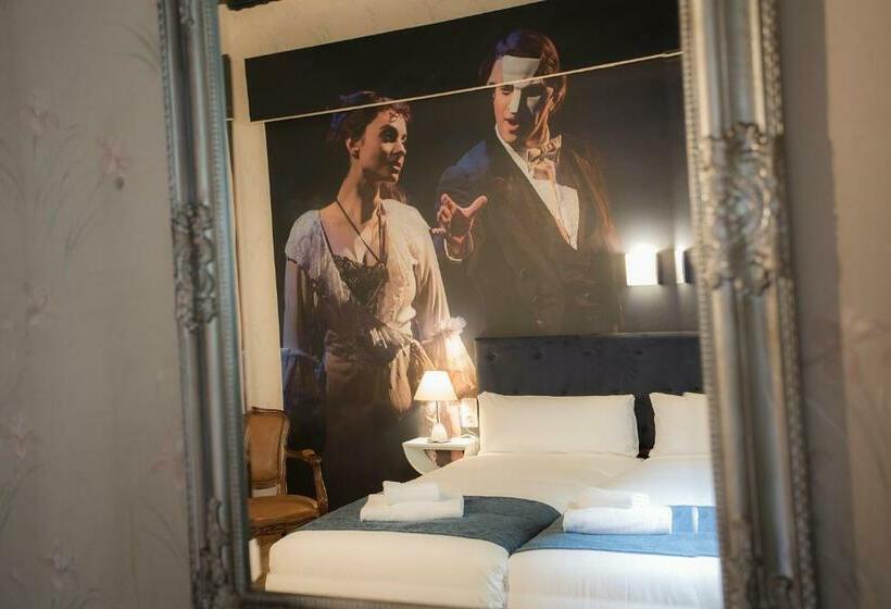 StandaardKamer, Casual Del Teatro Madrid