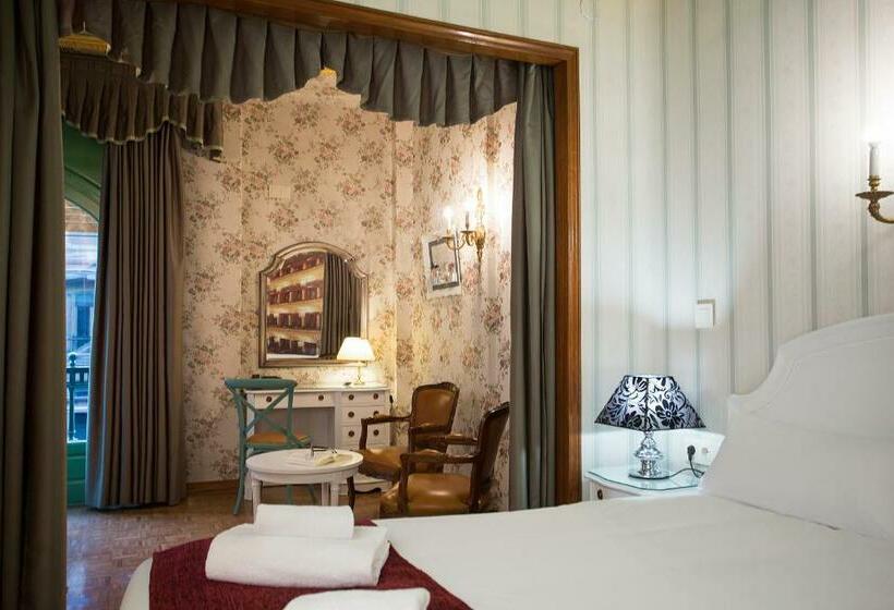 Standaard Driepersoonskamer, Casual Del Teatro Madrid