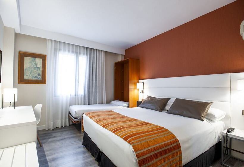 اتاق استاندارد سه نفره, Catalonia Conde de Floridablanca