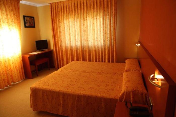 غرفة قياسية, Dinajan