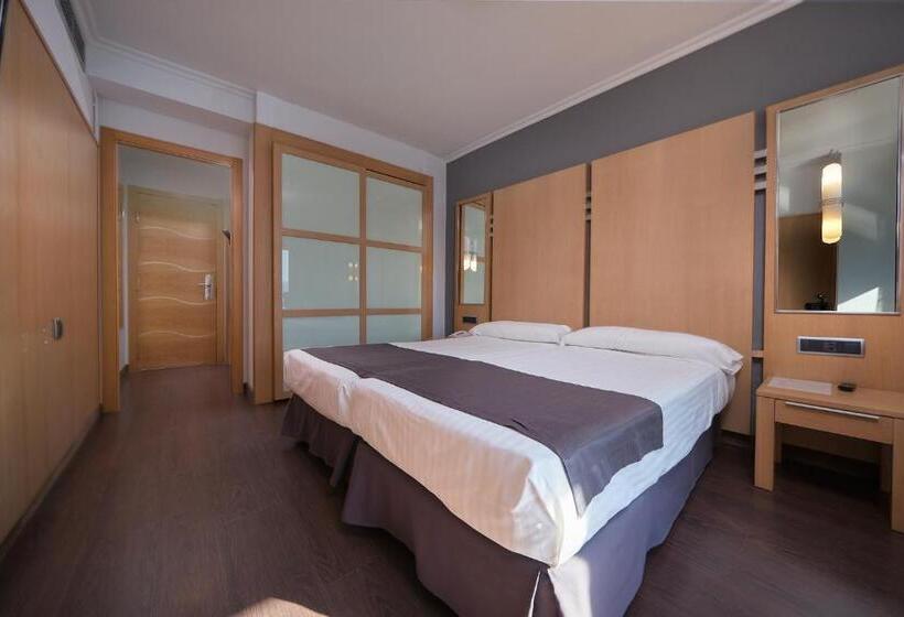 スタンダードルーム, Faro Salazón