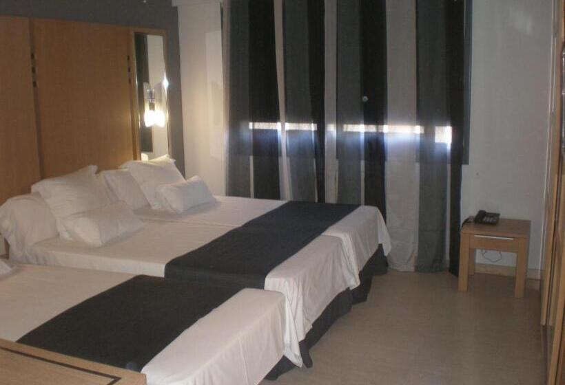 スタンダードトリプルルーム, Faro Salazón