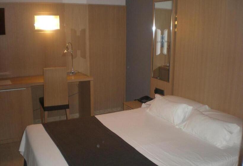 スタンダードインサイドビュールーム, Faro Salazón