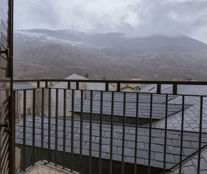 スタンダードルーム, Farré D'avall