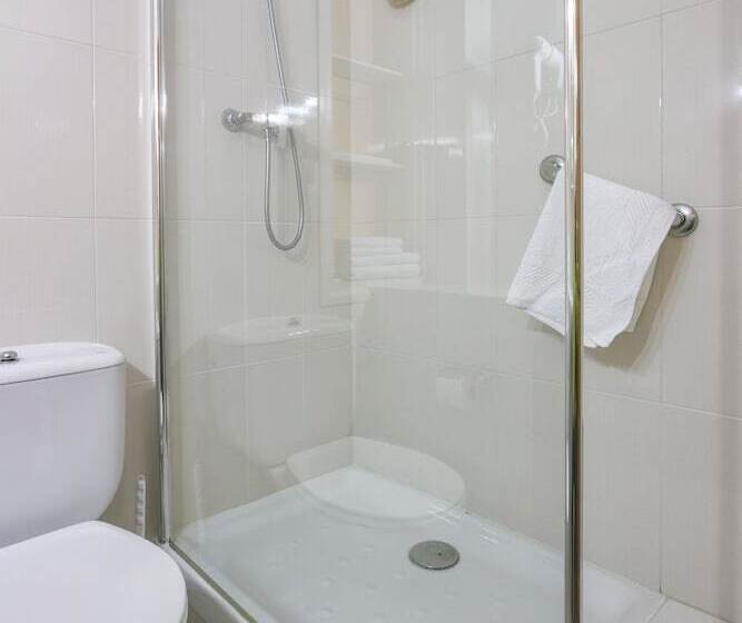 Habitación Cuádruple Estándar, Farré D'avall