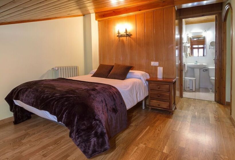 スタンダードルーム, Farré D'avall