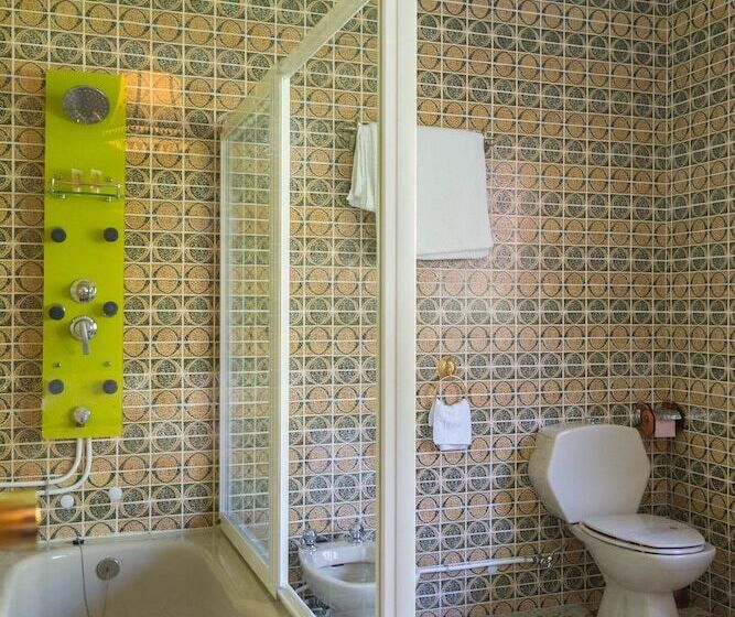 スタンダードルーム, Galicia