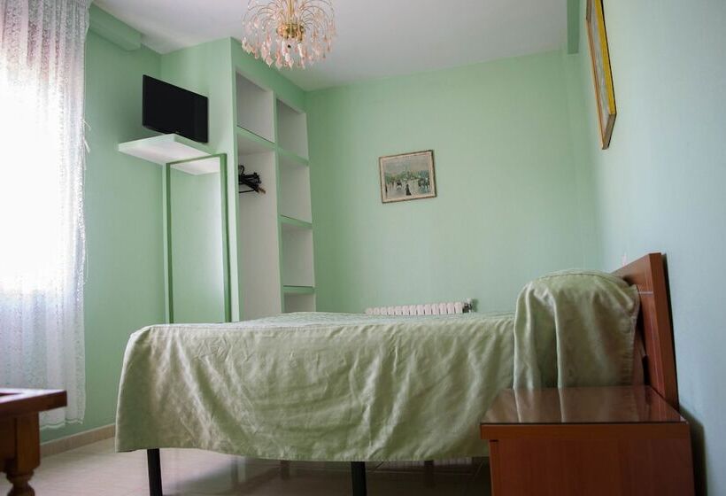 スタンダードルーム, Galicia