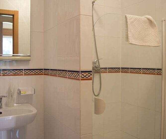 スタンダードトリプルルーム, Galicia