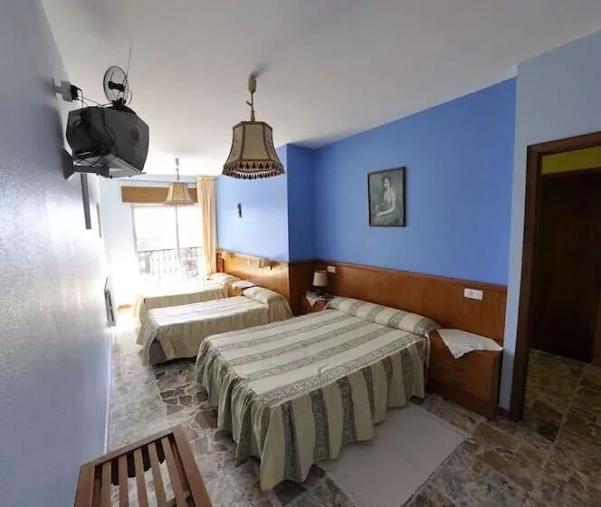 Economy Quadruple Room, Galicia