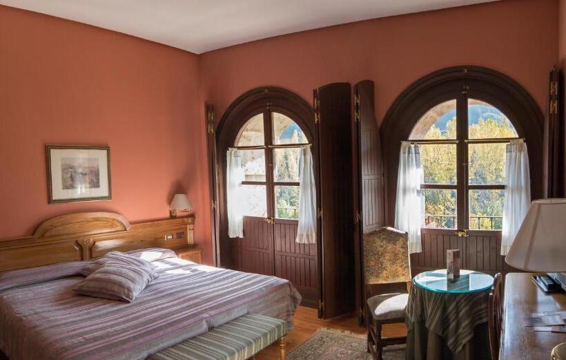 اتاق استاندارد, Hostería Del Monasterio De San Millan