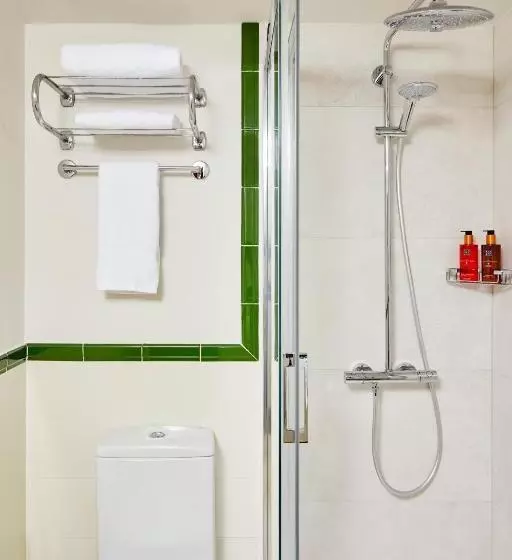 身障者適用キングサイズベッドルーム, Indigo Madrid   Princesa, An Ihg