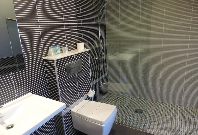 스탠다드 룸, Junquera