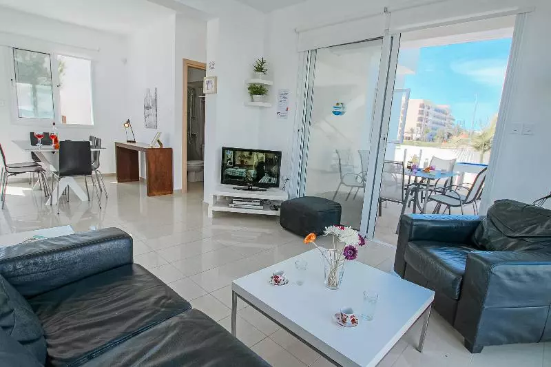 اتاق استاندارد سه نفره, Hostal Las Vegas