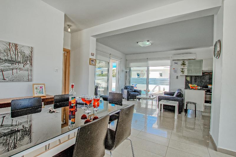 スタンダードトリプルルーム, Hostal Las Vegas