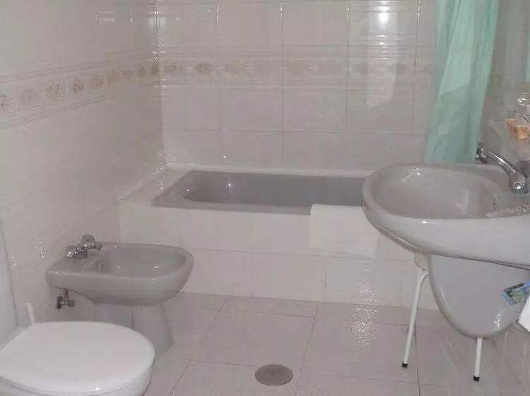 Standard Kolmen Hengen Huone, Los Narejos