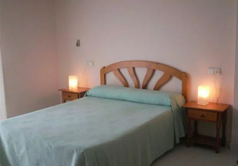 Standard Yhden Hengen Huone, Los Narejos