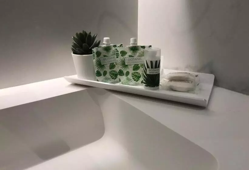 اتاق لوکس, Lotus
