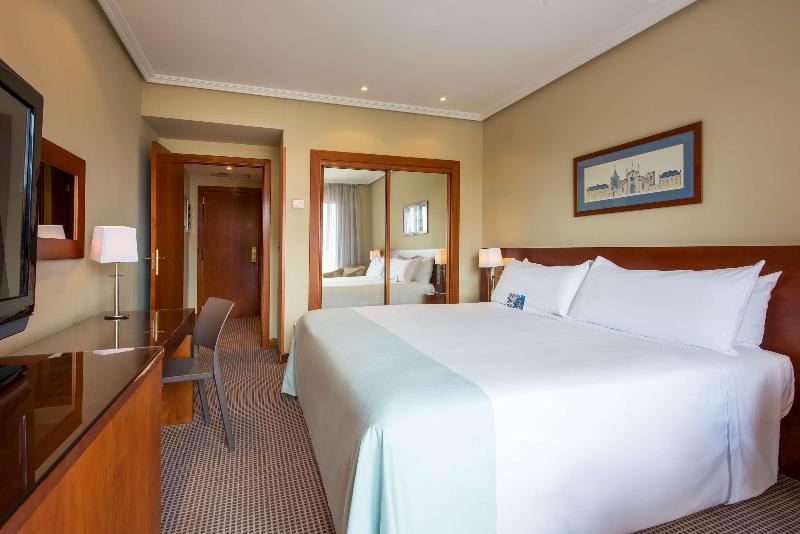 اتاق استاندارد سه نفره, Madrid Alameda Aeropuerto, Affiliated By Meliá