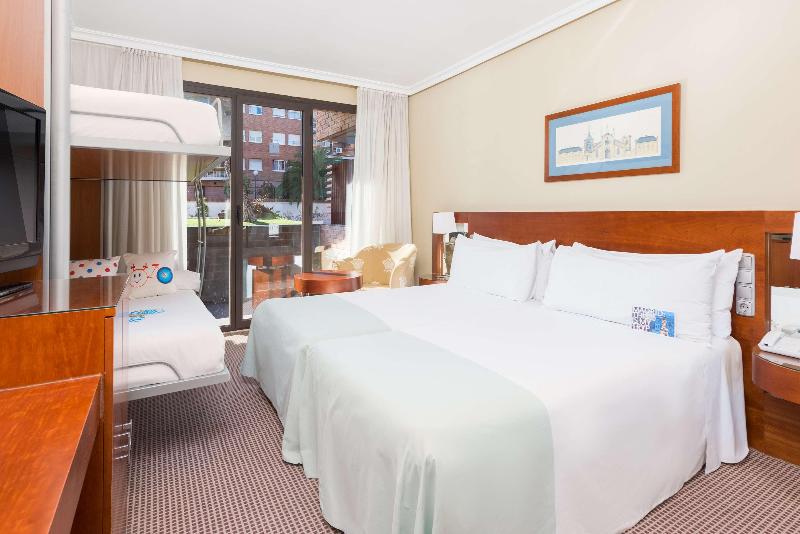 اتاق خانوادگی تودرتو, Madrid Alameda Aeropuerto, Affiliated By Meliá