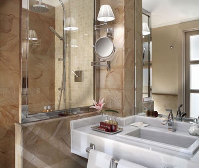 اتاق لوکس, Melia Castilla