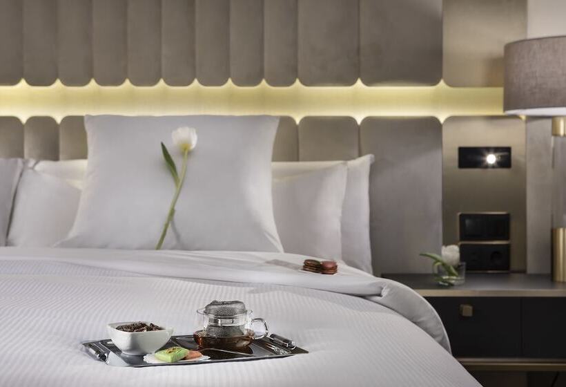 سوییت, Melia Castilla