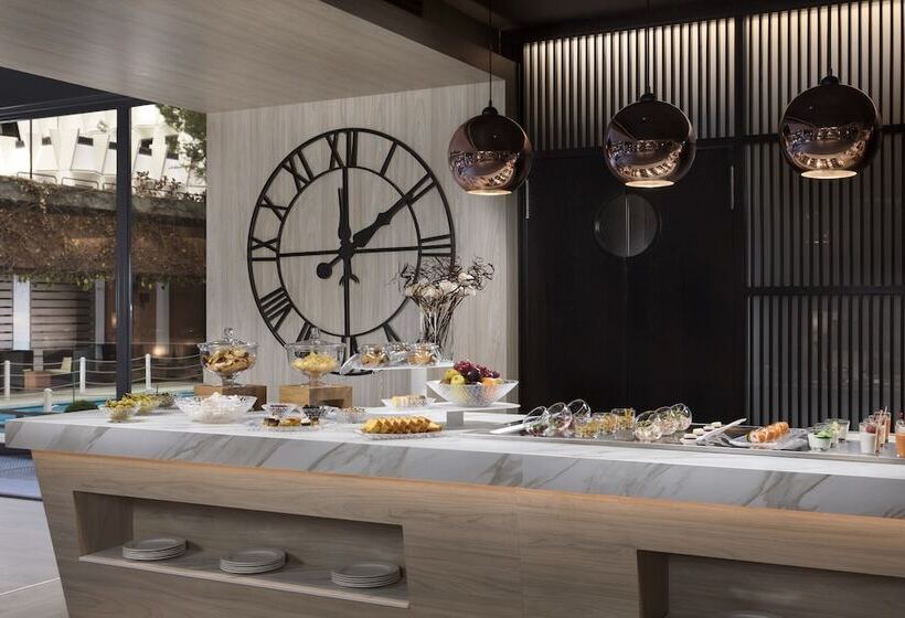 سوییت, Melia Castilla