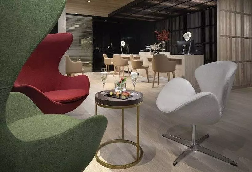 سوییت, Melia Castilla