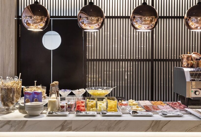 سوییت, Melia Castilla