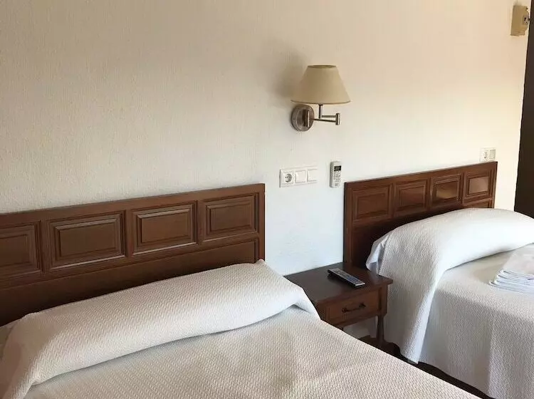 Habitació Estàndard, Mesón Del Moro