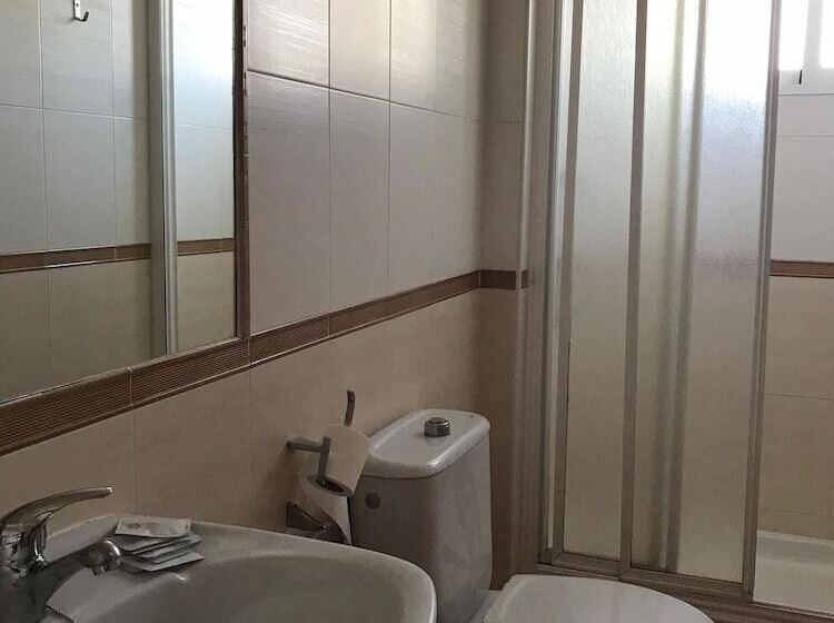 标准间, Mesón Del Moro