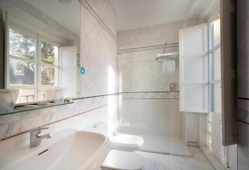 اتاق سوپریور, Miranda & Suizo