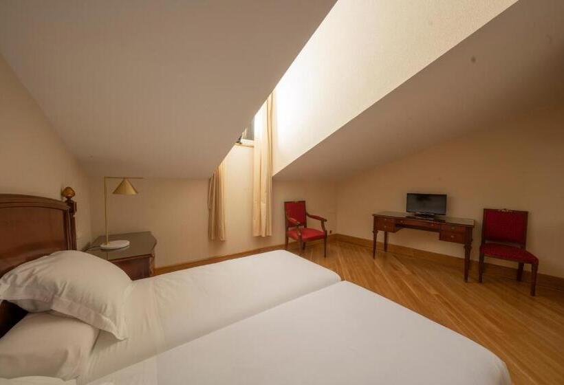 اتاق اکونومی, Miranda & Suizo