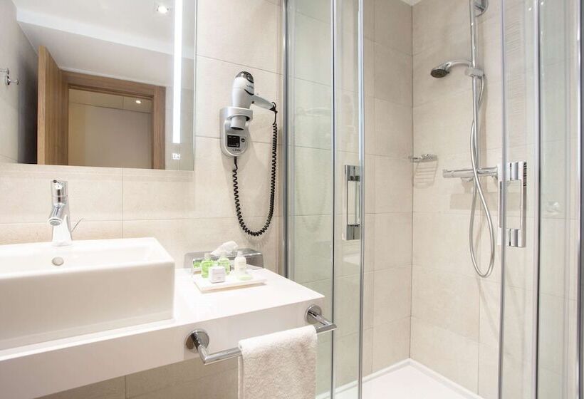Habitación Estándar, NH Madrid Balboa