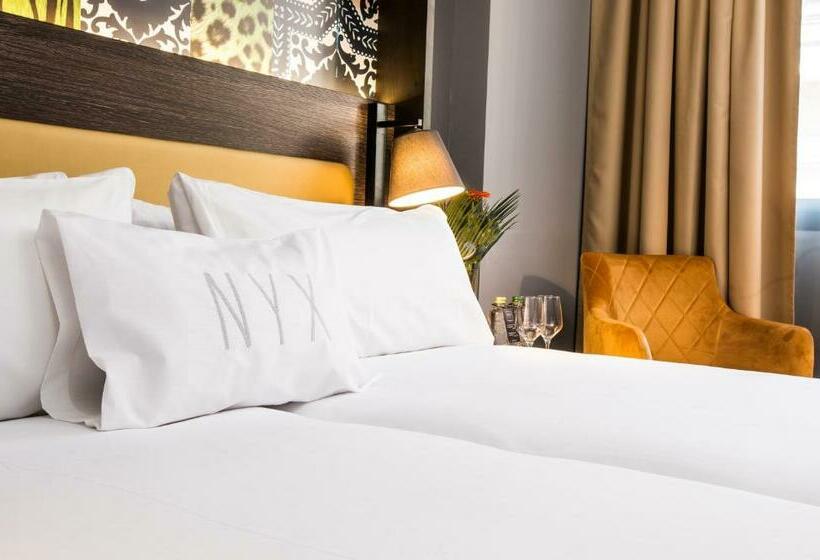 اتاق راحتی سه تخته, Nyx Hotel Madrid By Leonardo Hotels
