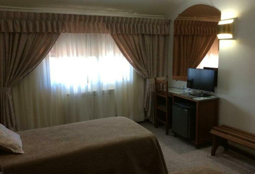 标准间, O Castelo