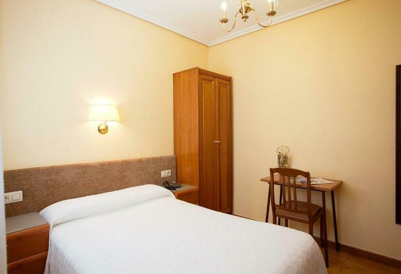 Quarto Estandar Individual, Panton